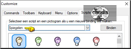 Klik op het kleine pijltje om het rolmenu te openen en daar zoek je naar "Spiegelen"