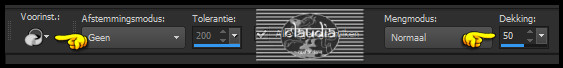 Activeer de "Vlakvulling" (= emmertje) en zet de Dekking op 50%